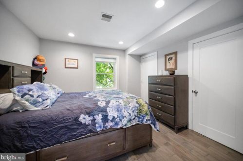 1345 Mascher St, Philadelphia PA  19122-4618 exterior