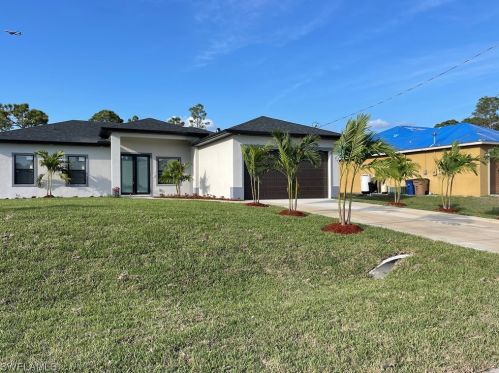 3214 45th St, Lehigh Acres, FL 33976-4644