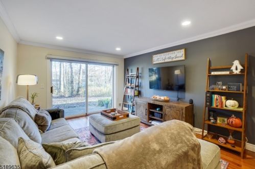 189 Terrace Dr, Chatham Township NJ  exterior