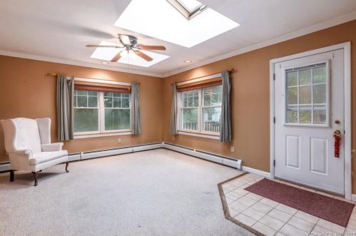 161 Heritage Rd, Putnam CT  06260-2737 exterior