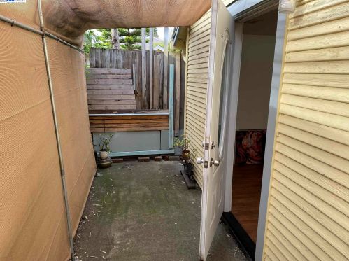 3015 Dakota St, Oakland CA 94602-3801 exterior