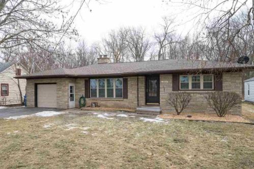 1215 Manitowoc Rd, Menasha WI  54952-2626 exterior