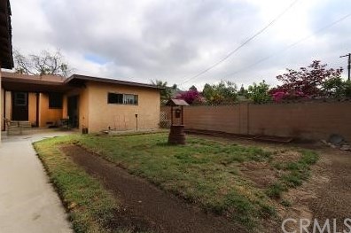 6016 Sugarwood St, Lakewood CA  90713-2444 exterior