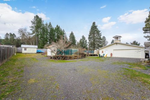 1481 Hill Rd, Willits CA  95490-9723 exterior