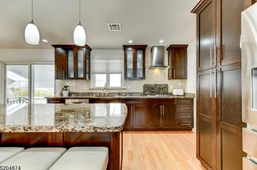 15 5th Ave, Manville NJ  08835-1321 exterior