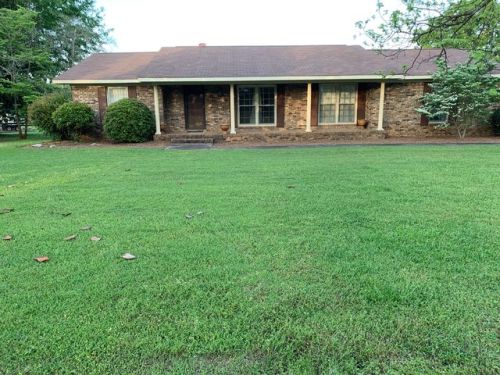 1804 Rush Rd, Oak Grove, AL 35150-1764