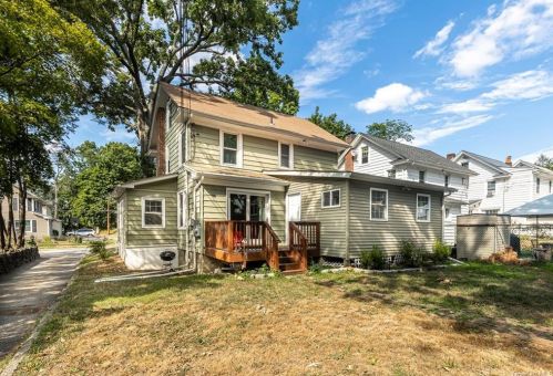 1 Lindbergh Pl, Poughkeepsie NY exterior