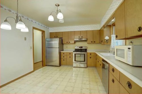 4926 Sherwood Rd, Madison, WI 53711-1344