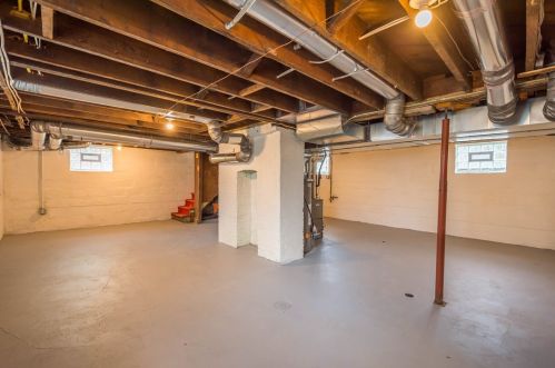 1537 Berkshire Ave, Pittsburgh PA  15226-2431 exterior