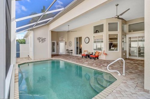 1115 Jardin Dr, Naples, FL 34104-6616