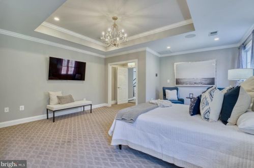 40280 Spectacular Bid Pl, Leesburg VA  20176-7173 exterior