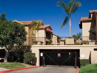 7205 Charmant Dr, San Diego CA  92122-4383 exterior