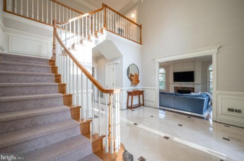 281 Golden Woods Ct, Great Falls VA  22066-4152 exterior