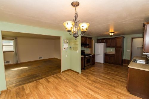 245 Bryan St, Green Bay, WI 54301-1607