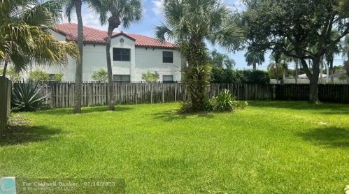 1690 120th Ave, Hollywood, FL 33026-2550