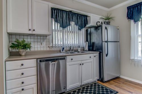 8250 Jackson Ave, Hammond IN  46321-1633 exterior