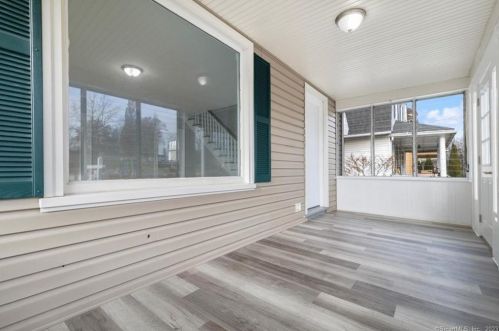 19 Waller Ct, United States Coast Guard Ac CT  06320-5217 exterior