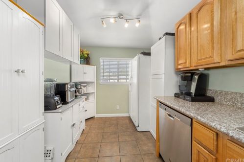 1244 9th St, Upland, CA 91786-5705