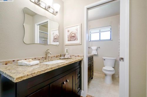 3530 Whitehall Ct, Pleasanton CA  94588-3507 exterior