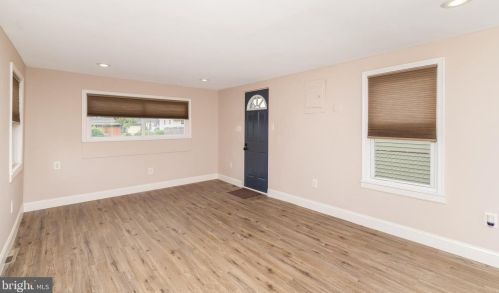 806 Pitman Ave, West Deptford NJ  08063-1324 exterior