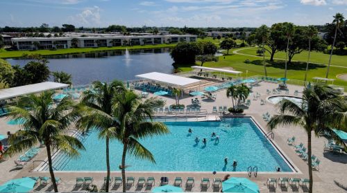 916 Flanders T, Delray Beach FL  33484-5354 exterior