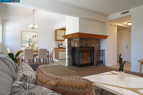 1322 7th St, Benicia, CA 94510-3587