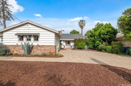 6336 Ventura Canyon Ave, Van Nuys, CA 91401-2427