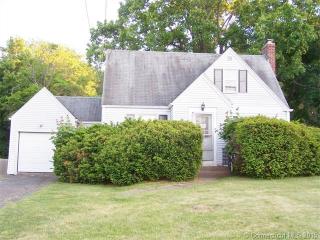 183 Cedar St, Hartford, CT 06111-2605