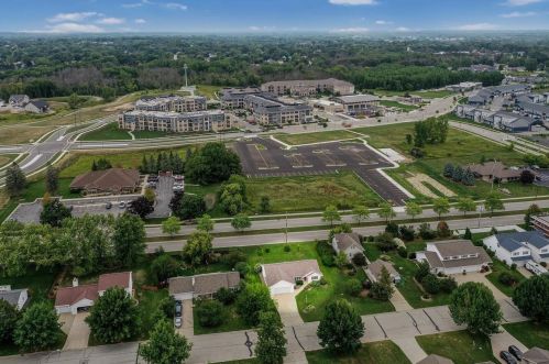 2796 Riveridge Ln, Green Bay, WI 54313-9565