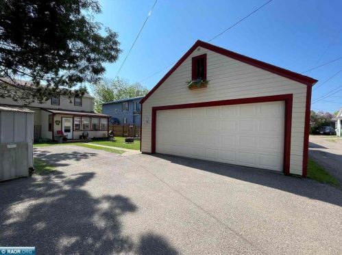 2909 2nd Ave, Hibbing MN  55746-2018 exterior