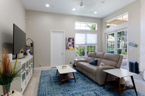 112 Via Santa Cruz, Jupiter FL  33458-6929 exterior