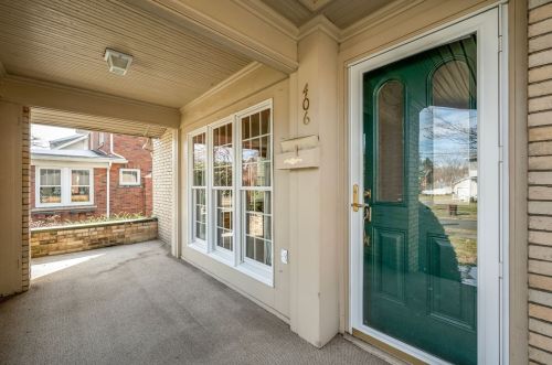 406 Woodland Ave, Grove City, PA 16127-1824