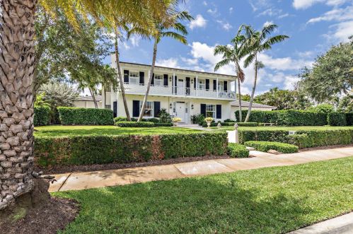 130 Bloomfield Dr, West Palm Beach, FL 33405-4102