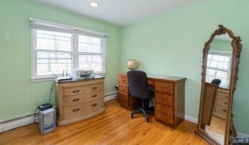 102 Pawnee Ave, Oakland NJ  07436-3724 exterior