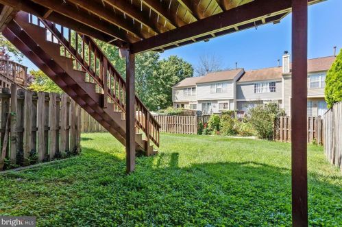 605 Warrenton Ter, Leesburg VA  20176-2466 exterior