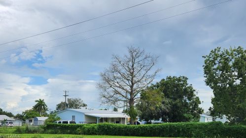 299 5th St, Moore Haven, FL