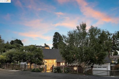 5135 Harbord Dr, Oakland, CA 94618-2510