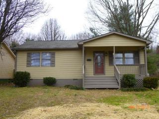 413 Oldham Ave, Knoxville TN  37917-5562 exterior