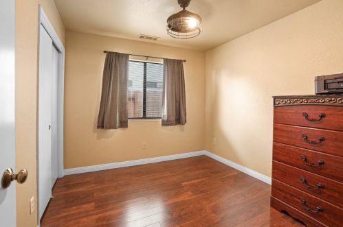 937 Bordeaux Dr, Modesto CA  95351-4433 exterior