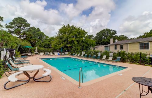 1823 Parc Vue Ave, Mount Pleasant SC  29464-7512 exterior
