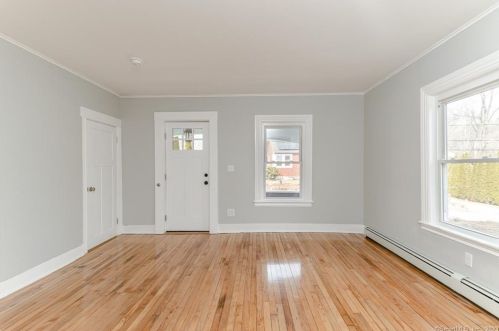 18 Leyden St, Putnam CT  06260-1718 exterior