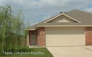 210 Robin St, Crowley TX  76036-3509 exterior