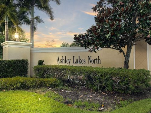 4763 Ashley Lake Cir, Vero Beach, FL 32967-2605
