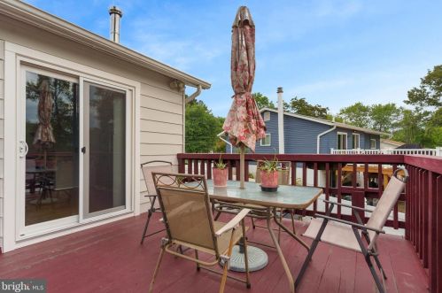 8813 Sylvania St, Lorton VA  22079-1612 exterior