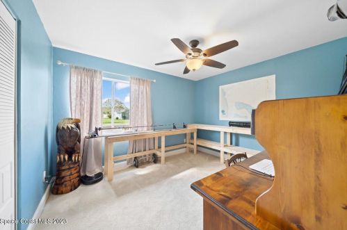 955 Schumann Dr, Sebastian FL  32958-5331 exterior