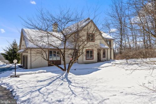 826 Brandywine Rd, Downingtown, PA 19335-4004
