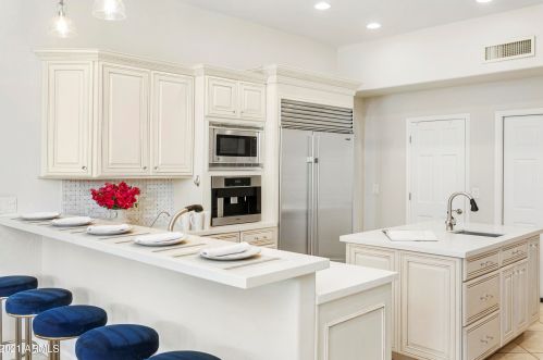 10461 Windrose Dr, Scottsdale AZ  85259-2423 exterior