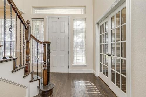 915 Bluebird Ct, Burleson, TX 76028-4947