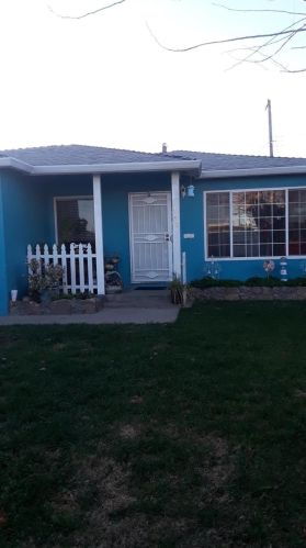 1449 Sacramento St, Lodi, CA 95240-6221