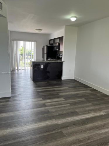 5400 21st Ct, Hialeah, FL 33016-7076